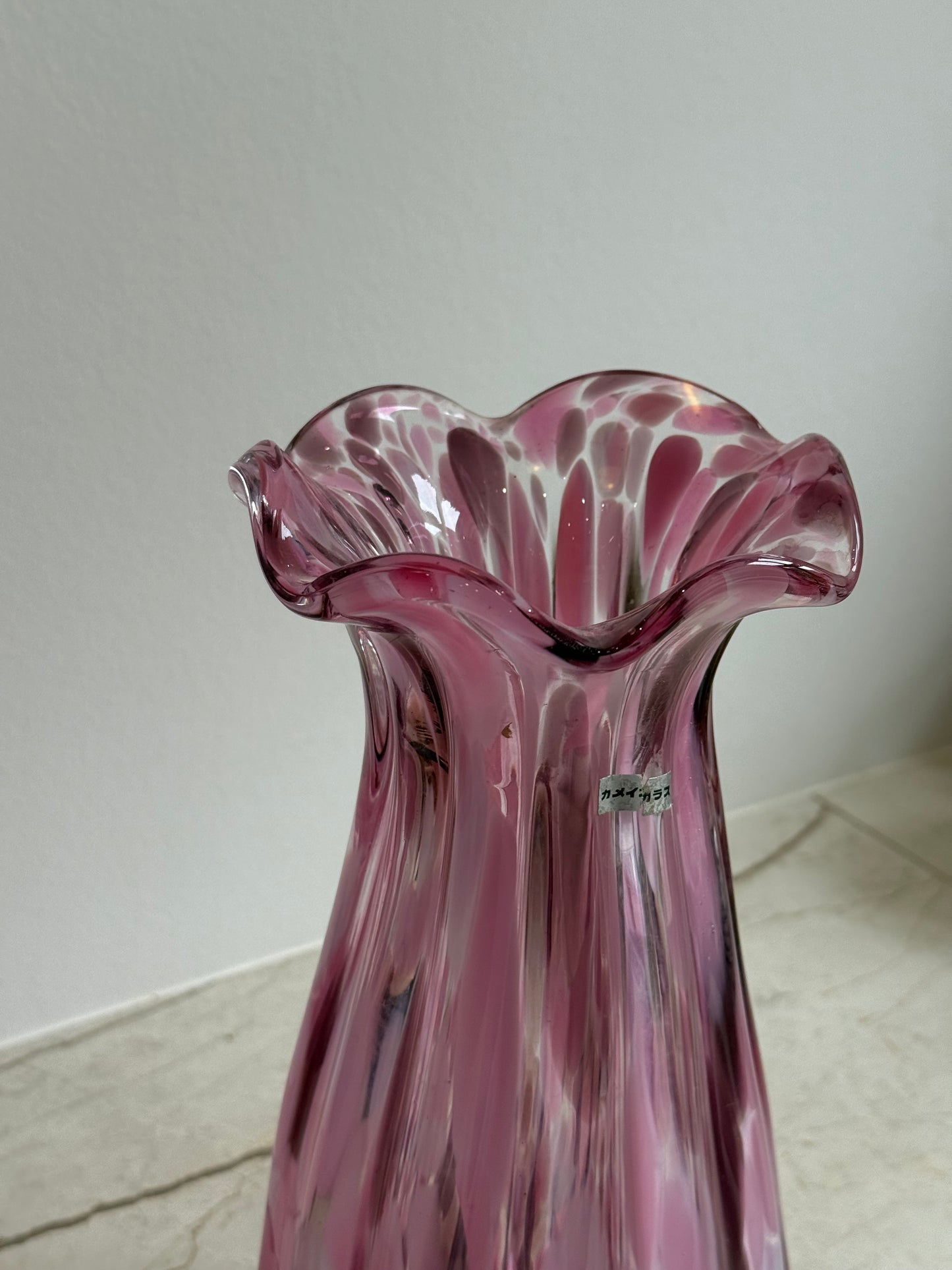Vintage japansk Kamei Glass vase i rosa