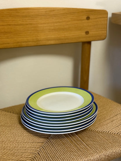 Frokost og middagstallerkener med grøn og blå kant