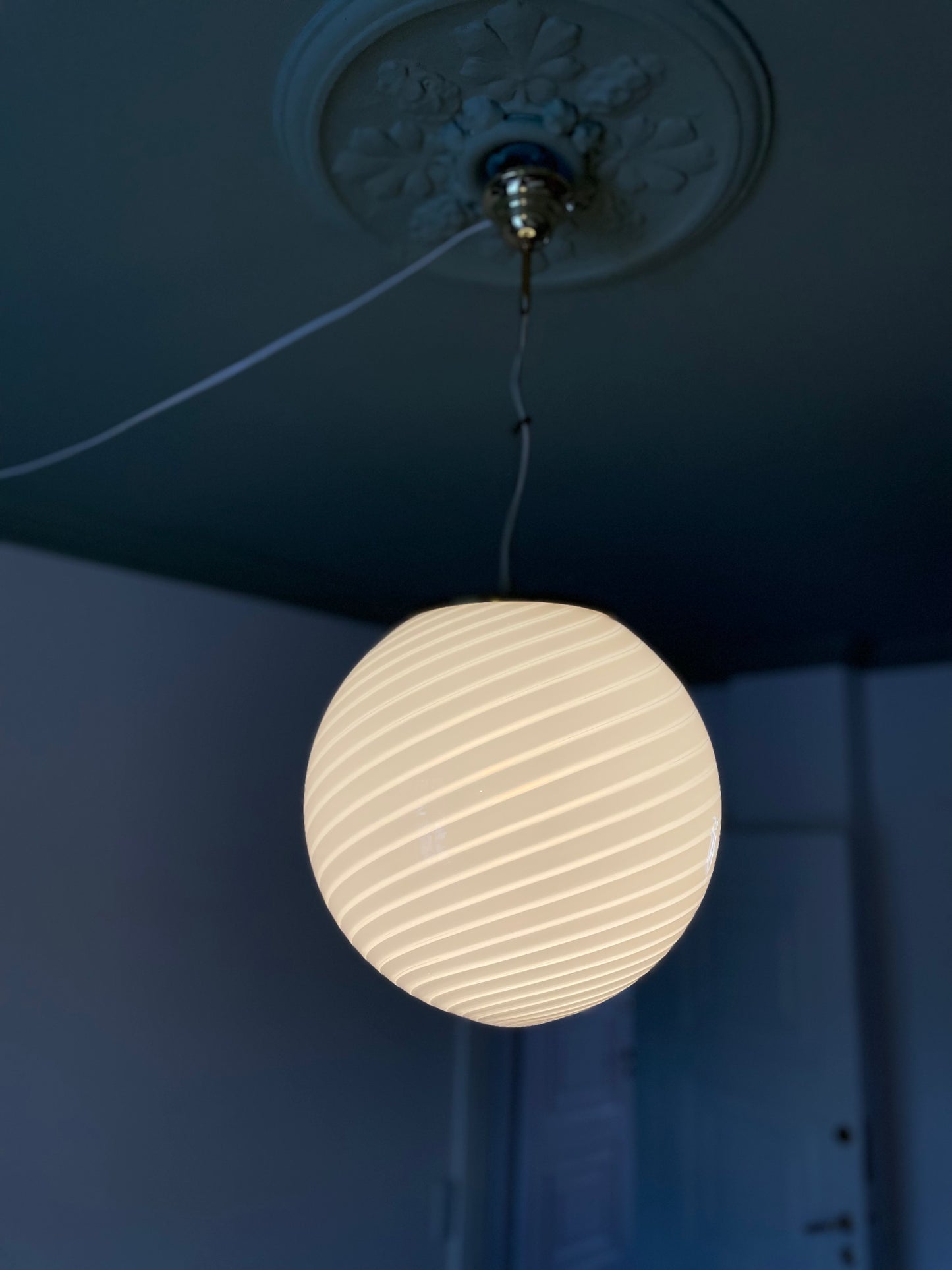 White swirl vintage Vetri Murano pendant light 35cm