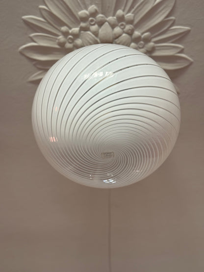 Vintage murano oval pendel 40cm hvid swirl