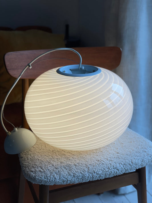 White vintage Vetri Murano 'de majo' swirl pendant