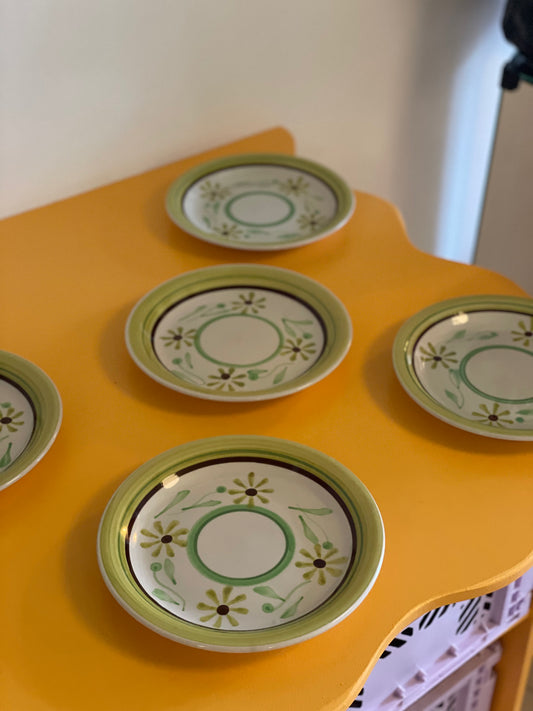 Italian breakfast plates with flowers