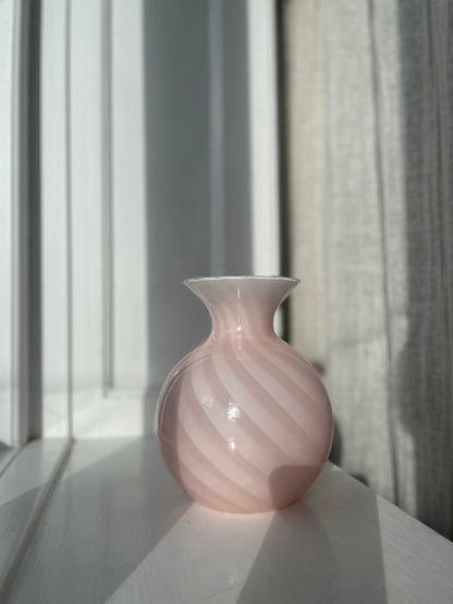 Vintage Murano lyserød swirl vase