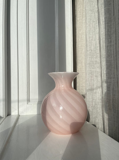 Vintage Murano lyserød swirl vase
