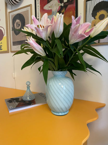 Vintage Murano vase med blå swirl