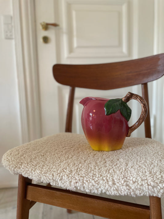 Apple jug
